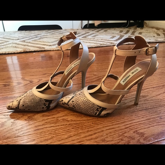 Steve Madden Snakeskin Pumps - Picture 3 of 8